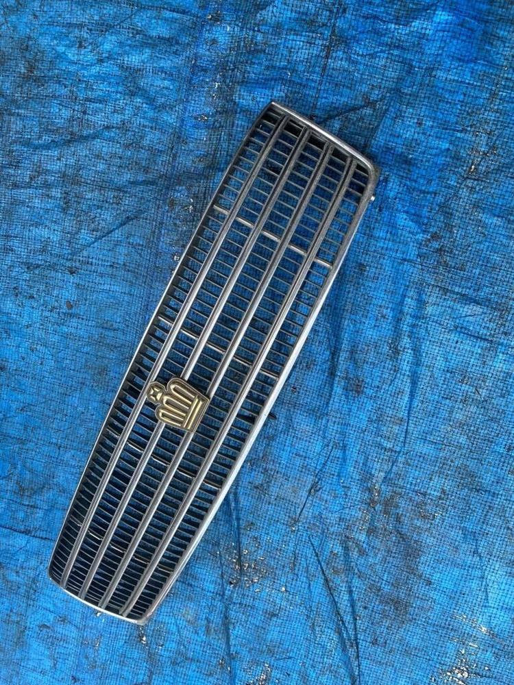 Решетка радиатора Тойота Краун в Джанкое 193895