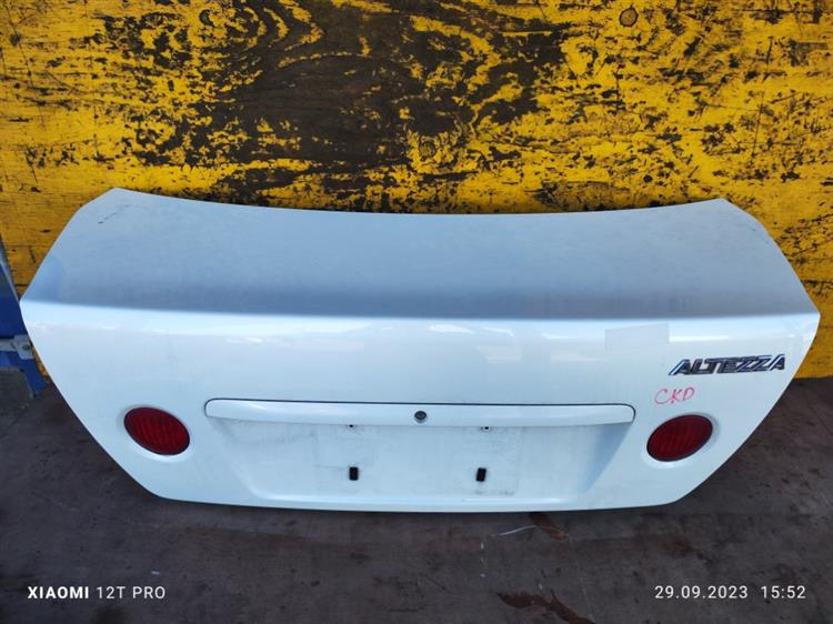 Крышка багажника Тойота Алтеза в Джанкое 651581